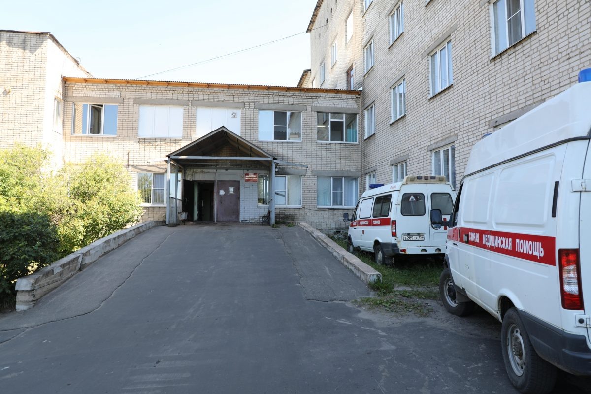    Здание Ветлужской ЦРБ и территорию вокруг нее продолжат приводить в порядок