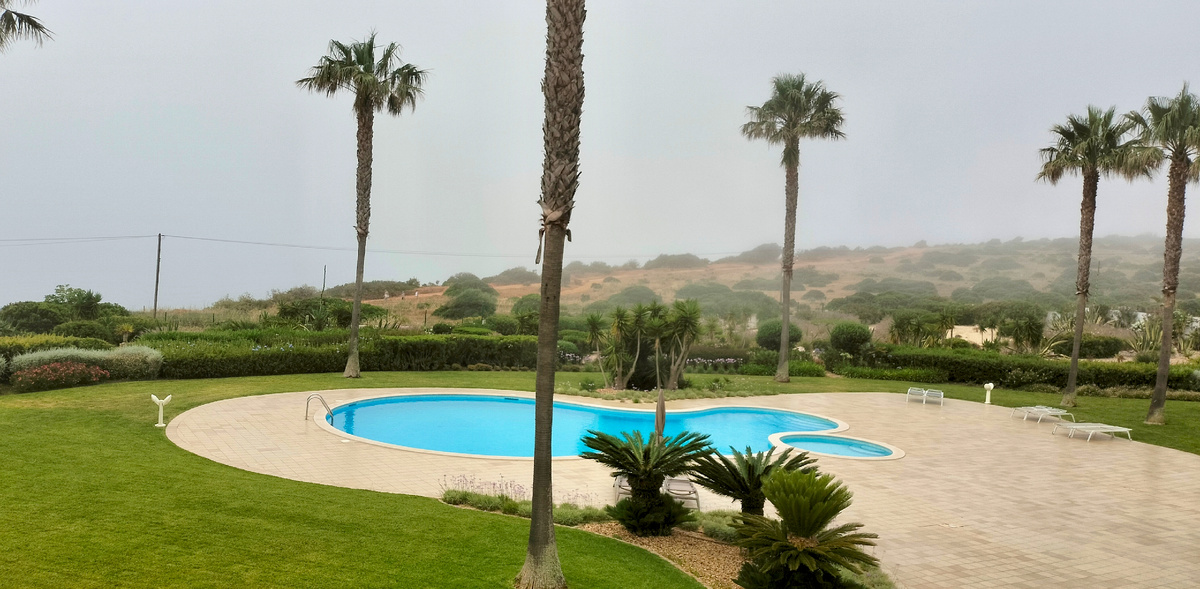 Океана не видно