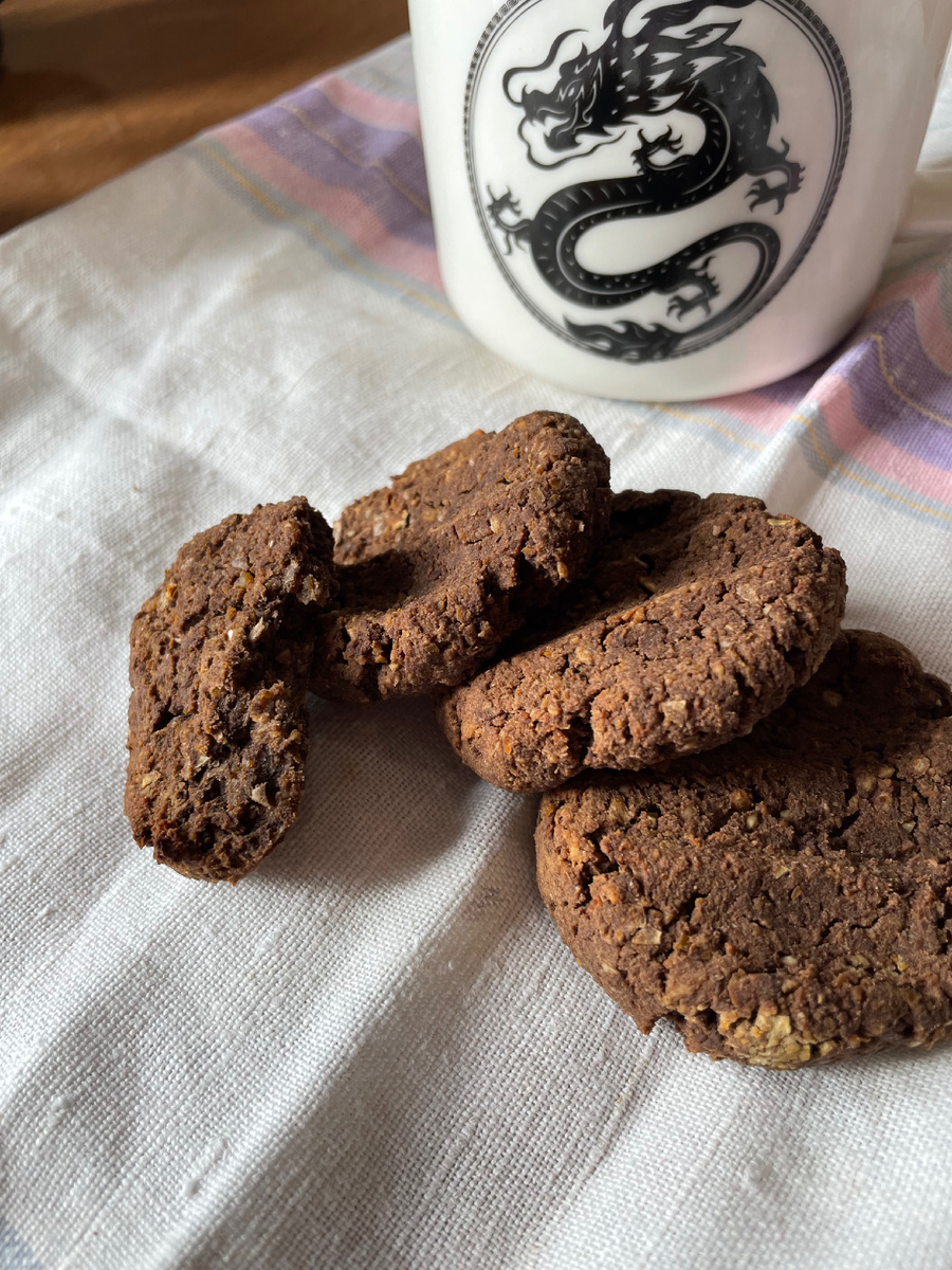 Шоколадное нутовое печенье 