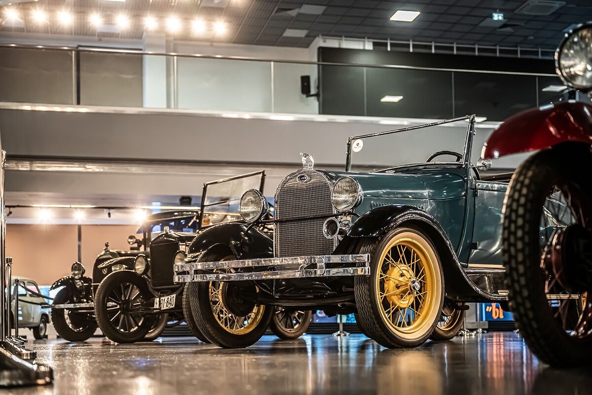    Кинопарк «Москино» представляет выставку ретротехники из советского кино