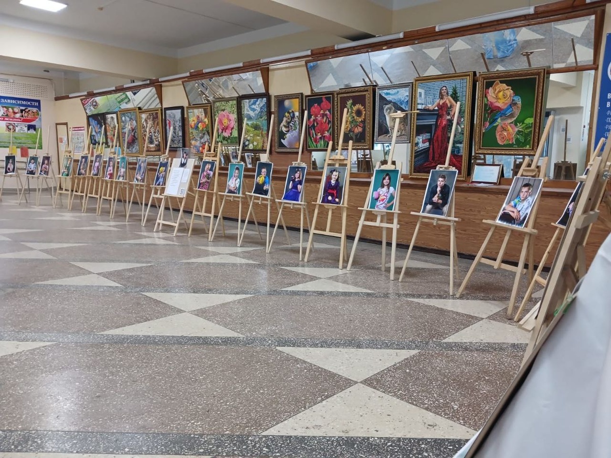    В Центре народной культуры и досуга Кореновска открылась выставка фотографа Елены Романцовой