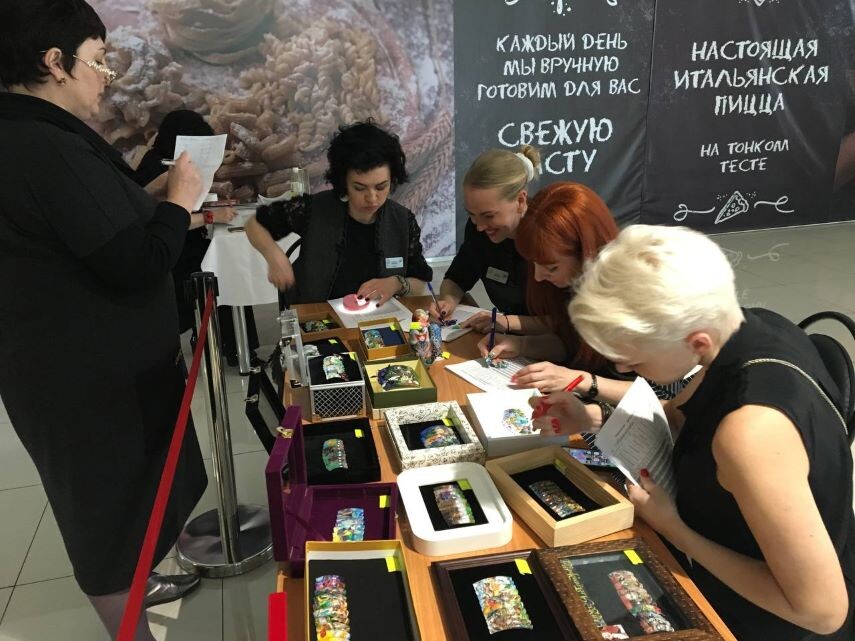 Листайте вправо, чтобы увидеть больше изображений