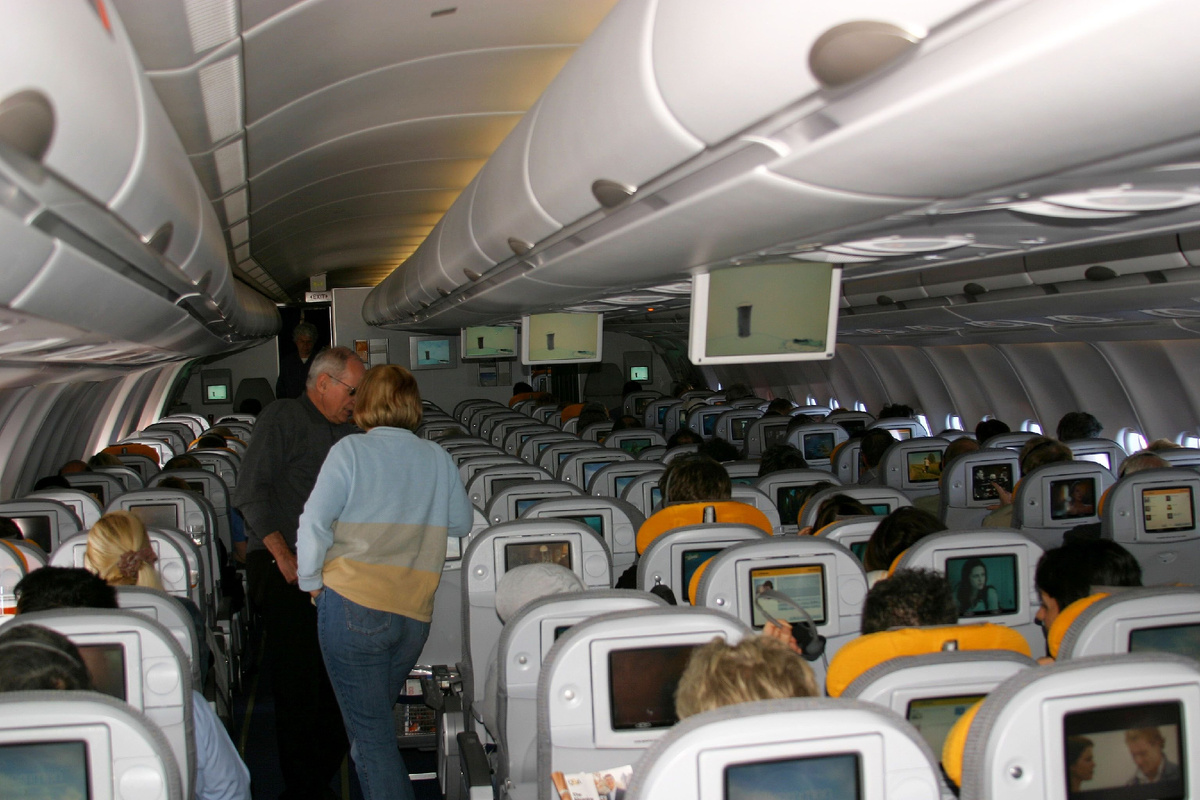 Как выглядит самолёт внутри.