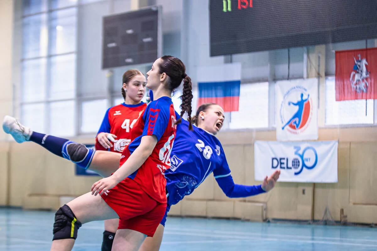    Кавалерийский наскок Арины Прокофьевой на защиту армейской команды