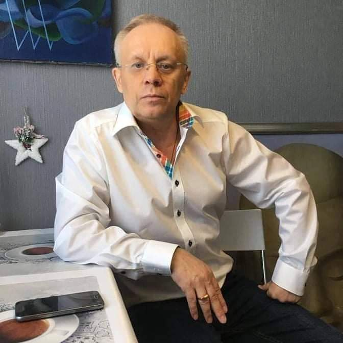 Для нашей онлайн-галереи является большой честью представлять его работы