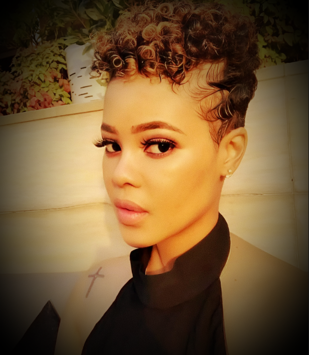 Фотография Карабо Макайены