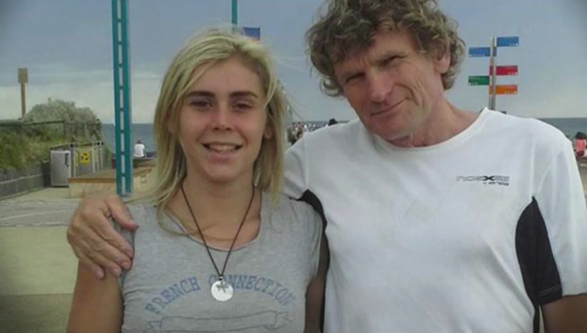 Фотография Элли и её отца - Пола Уоррена