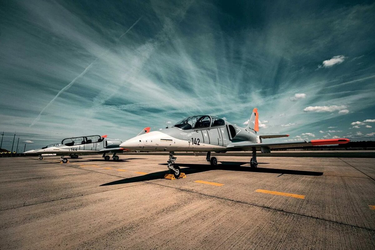 Венгрия получила первые чешские учебно-тренировочные самолеты L-39 Skyfox. Фото: Министерство обороны Венгрии