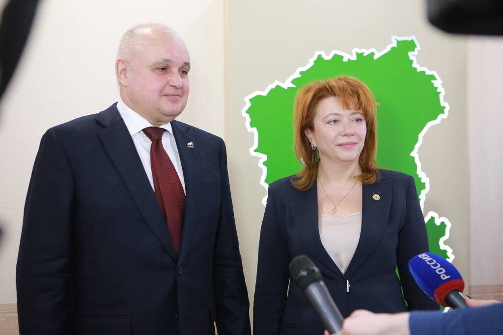 Экс Губернатор Кемеровской области Цивилев С. Е. и ныне задержанная под стражу Глава Кемеровского муниципального округа Коляденко М. В. 