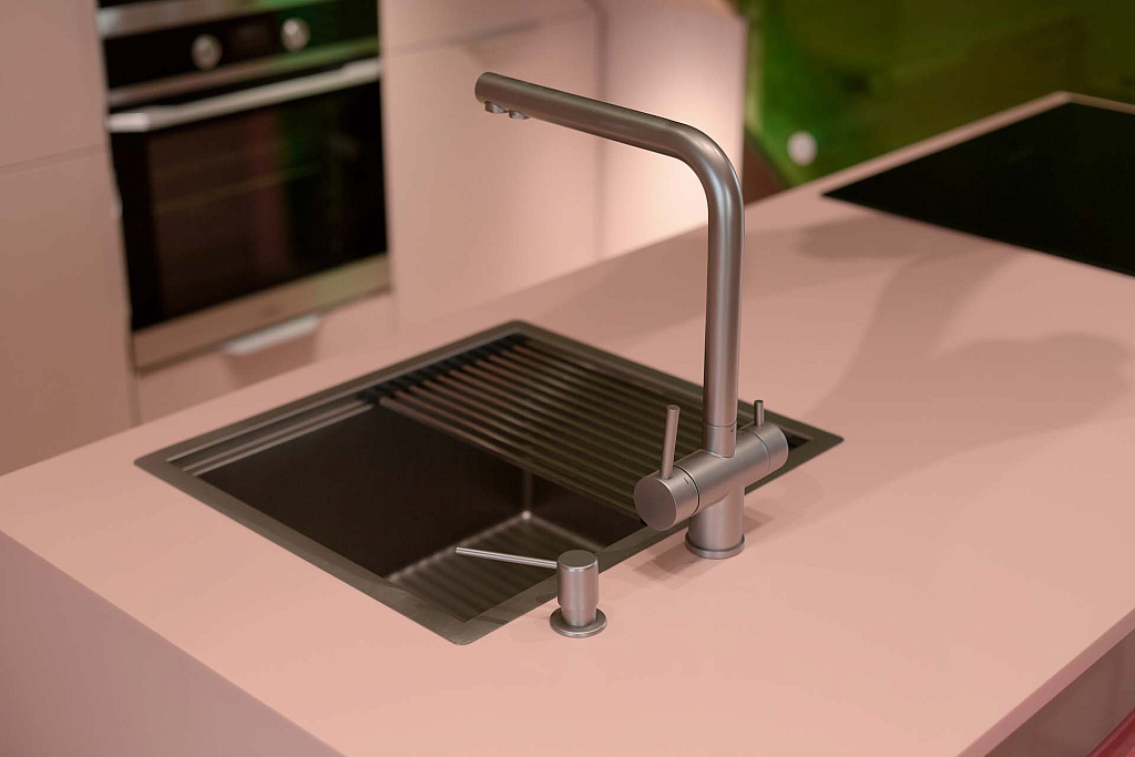 Кухонная мойка GRANULA участник проекта "Квартирный вопрос на НТВ