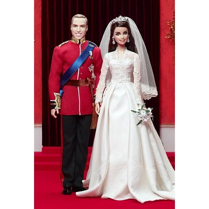 Куклы Barbie William And Catherine Royal Wedding Giftset (Барби Королевская Свадьба Уильяма и Кэтрин). Фото с Ozon.