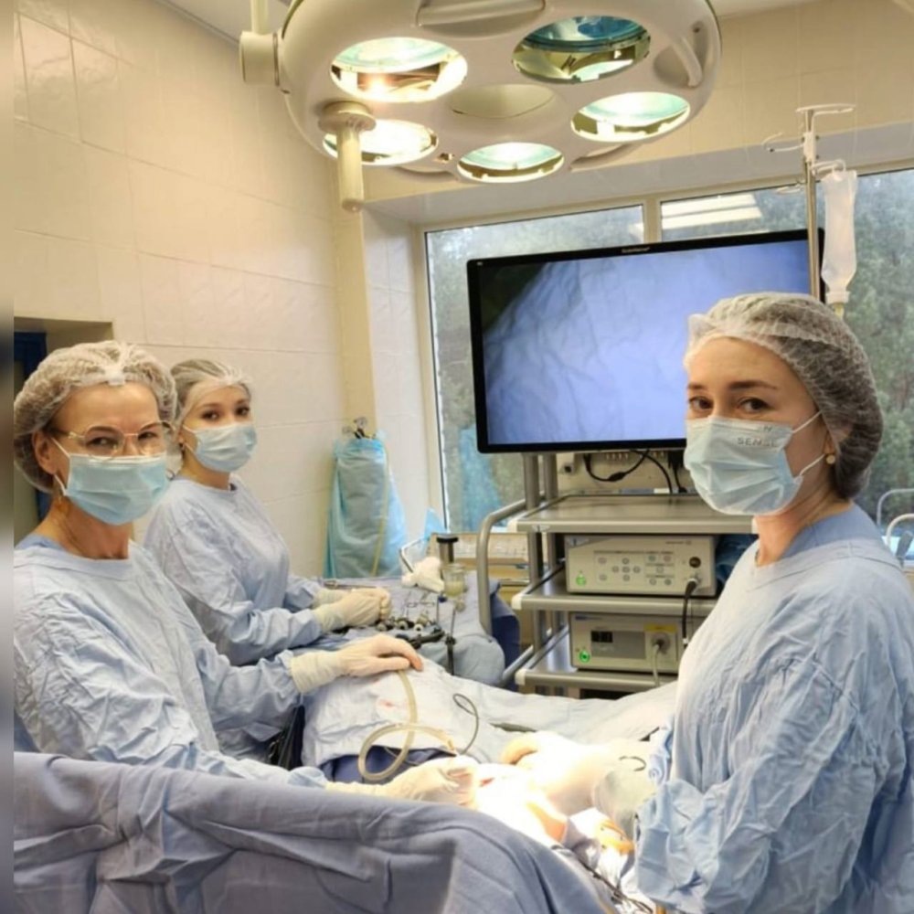    В Сургуте гинекологи успешно удалили гигантскую кисту у 19-летней пациентки
