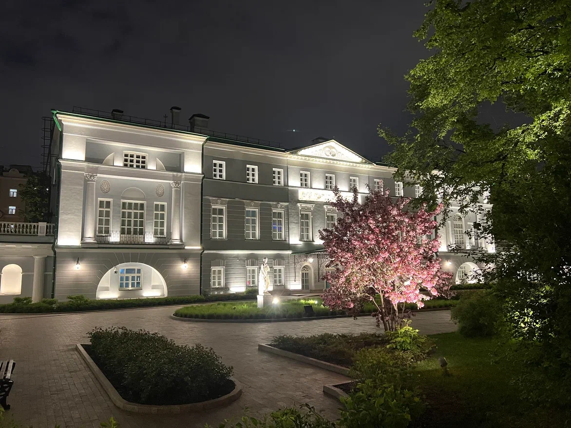 Городская усадьба, дом Бобринских. Москва, Россия. Фото автора