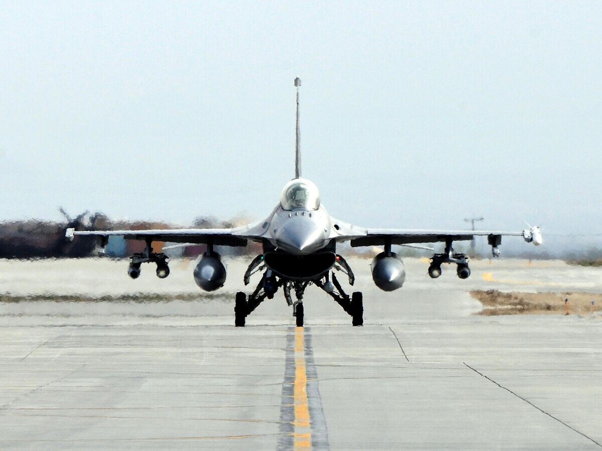    Американский истребитель F-16 Fighting Falcon© Фото : U.S. Air Force / Senior Airman Christopher Willis