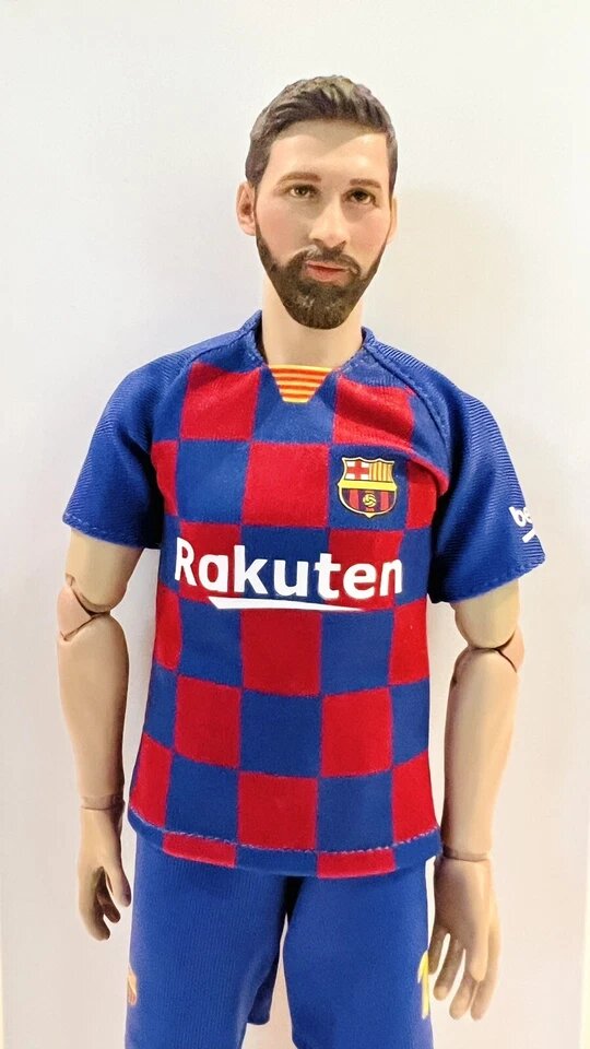 Lionel Messi Soccer Football Posable Display Doll Action Figure. Фото с eBay.com