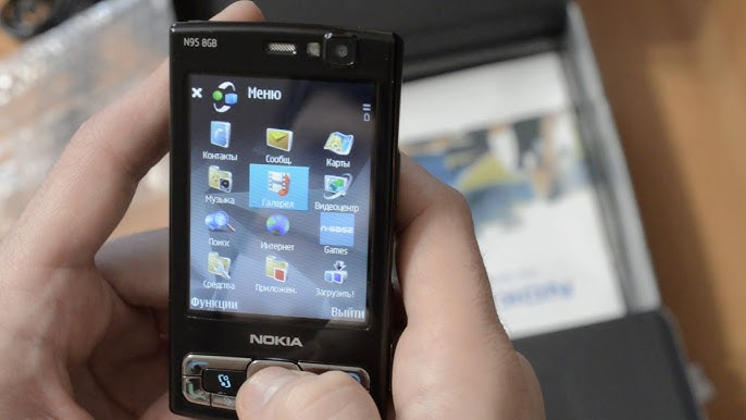 N95 8gb чуть отличался дизайном