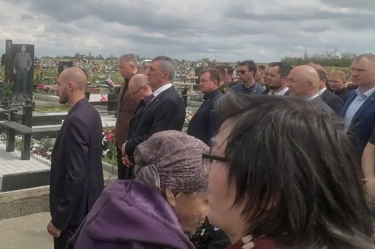    Кириенко прибыл на похороны погибшего во взрыве заммэра Ставрополя Гурциева