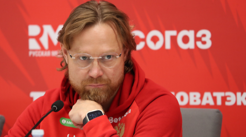 Валерий Карпин