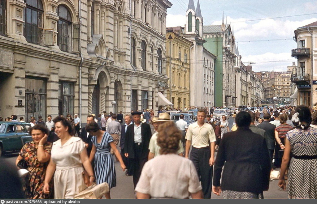 Улица 25 Октября, 1958 год. Автор: J. Tuzo Wilson.