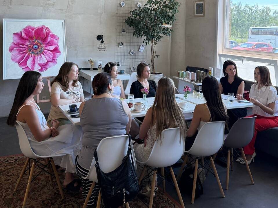 Ссылки на организаторов: https://www.instagram.com/vogue_veraa?igsh=NG92bTUwa3hwMmdr&utm_source=qr

https://www.instagram.com/__klaster__?igsh=ODlrMG5sbzFoMDZr

https://www.instagram.com/irina1808gu?igsh=MXgxc3hjOHIwZ2N4bw==