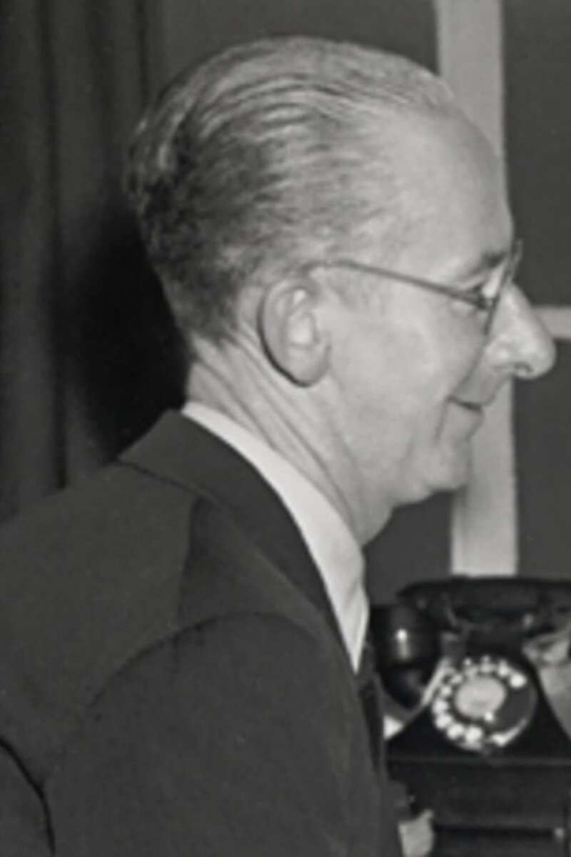 Ангус Макфайл