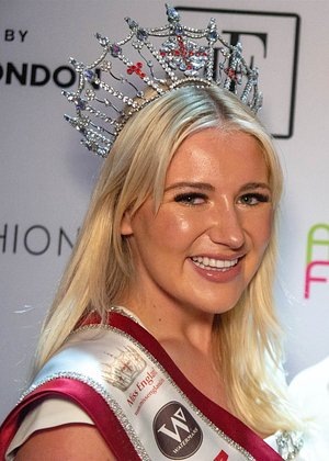    Милла Мэги, участница «Мисс мира» из Англии. Фото: Backgrid UK / Legion-Media