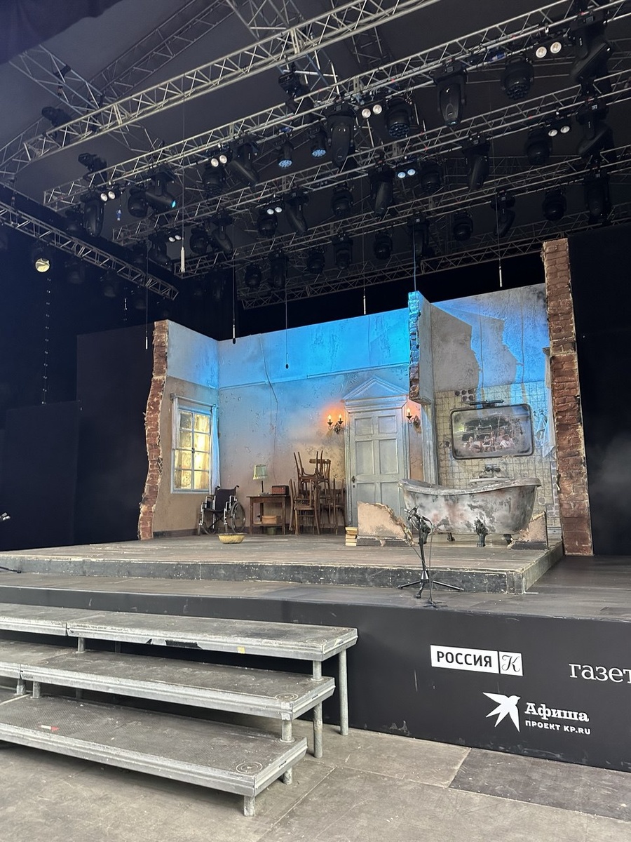 Сценография. Спектакль «Чайка». Тверской ТЮЗ. Фото автора. 