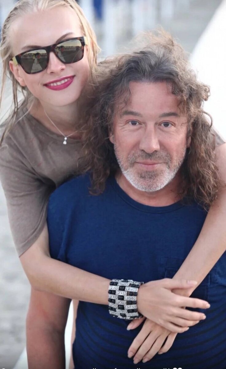    Владимир Кузьмин с женой. Фото: соцсети