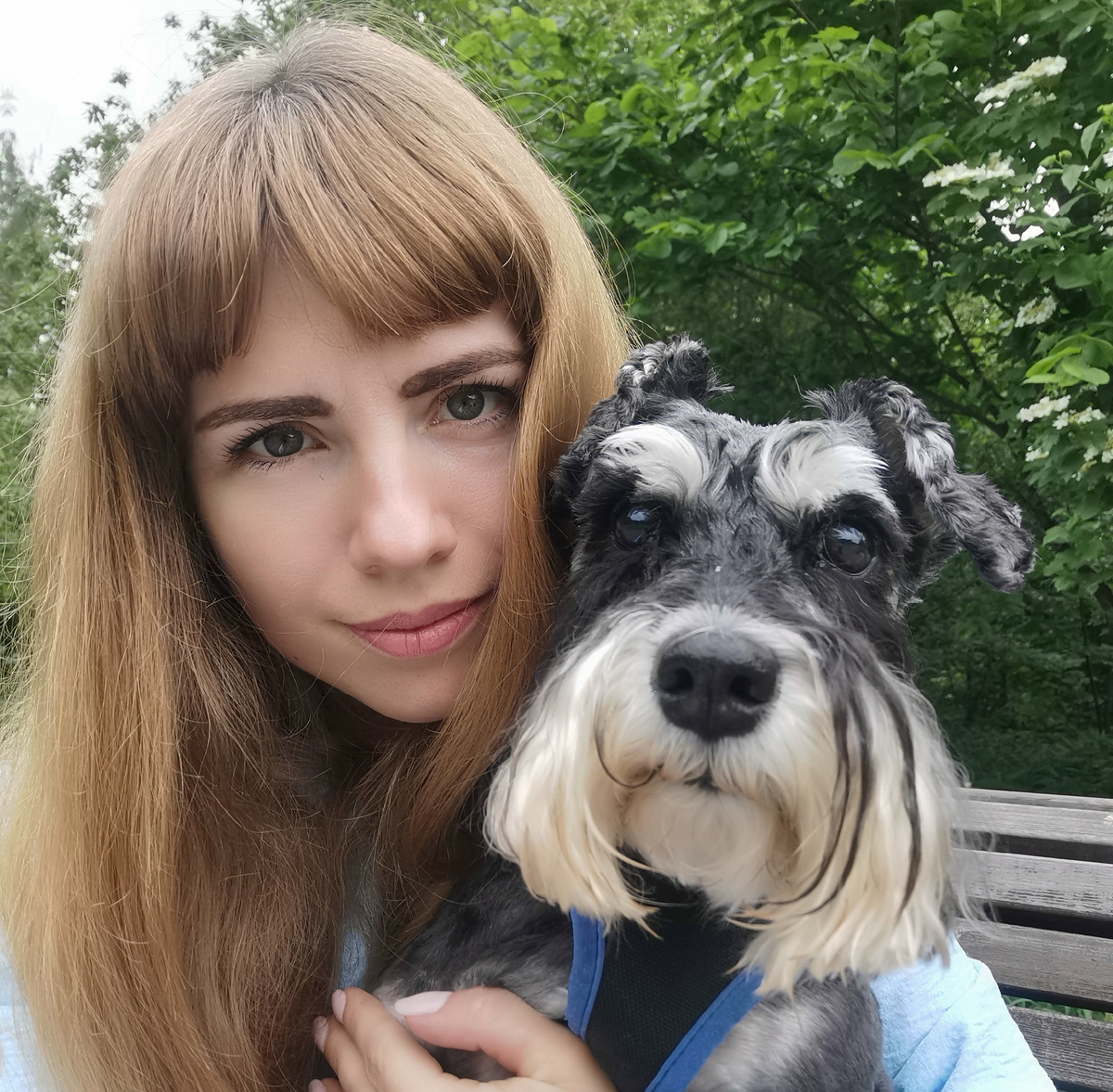 Уже ставшее традиционным фото из Тропаревского парка - по дороге на операцию. 31 марта, утро. Стараемся улыбаться) 