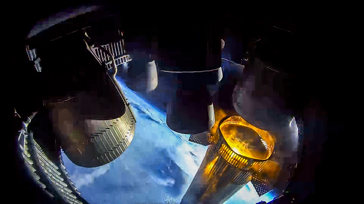Этап горячего разделения, фото SpaceX