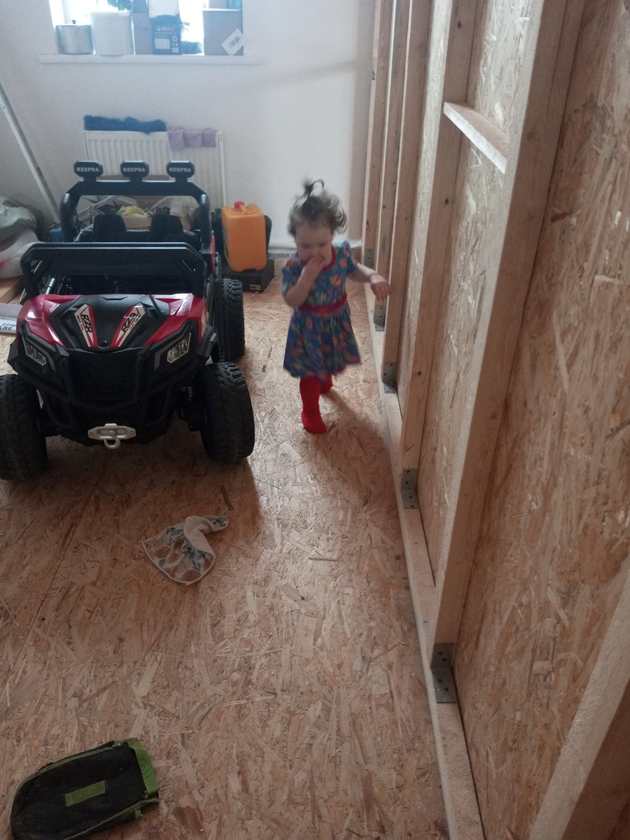 В доме он конечно много места занимает