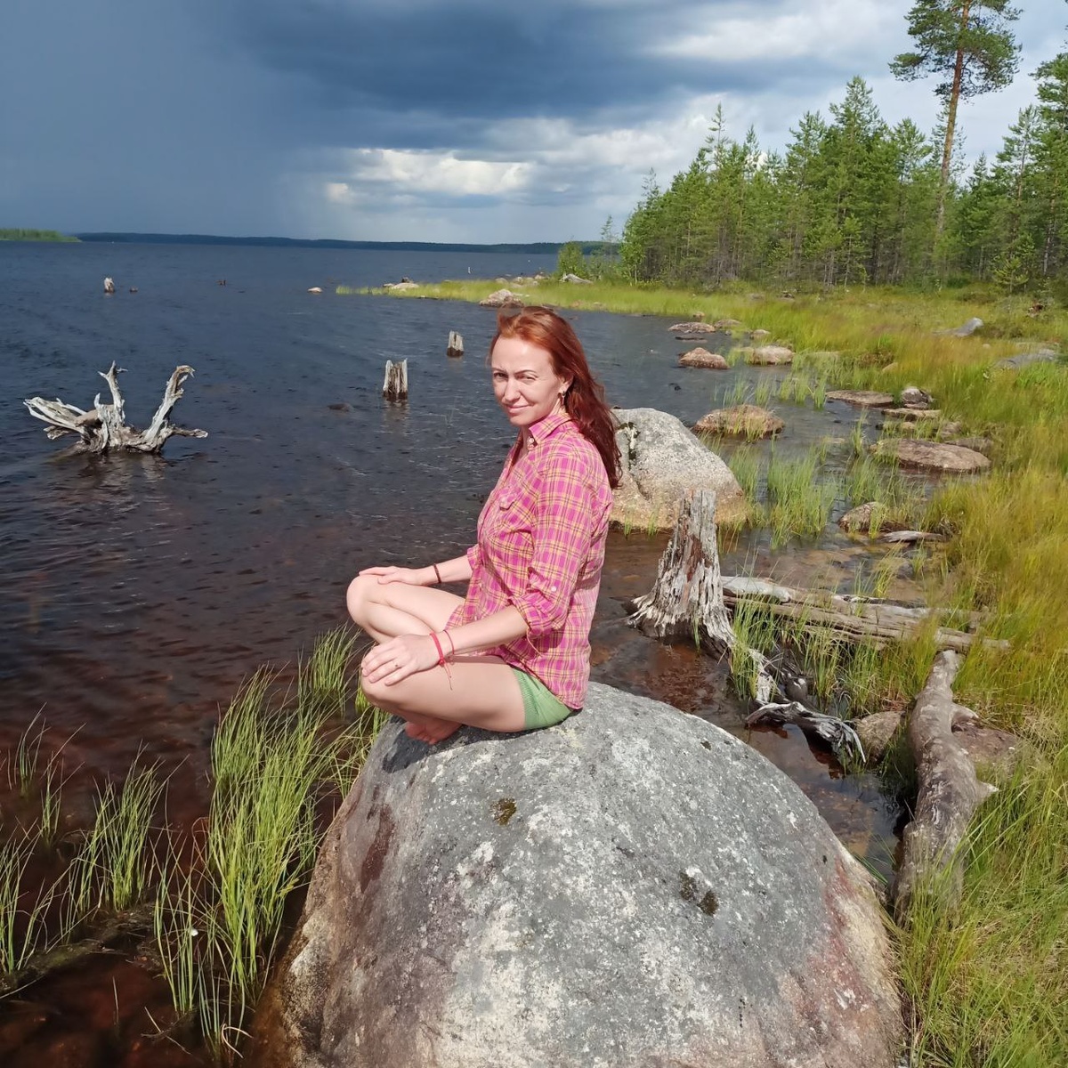 Летом можно на природе медитировать, отдельный вид удовольствия если честно)))