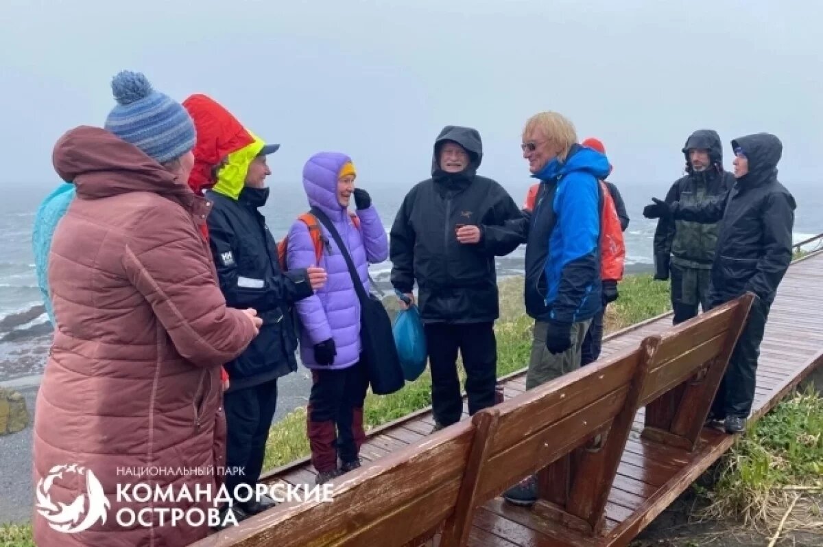    На острове Беринга на Камчатке в память об ученом установили лавочку