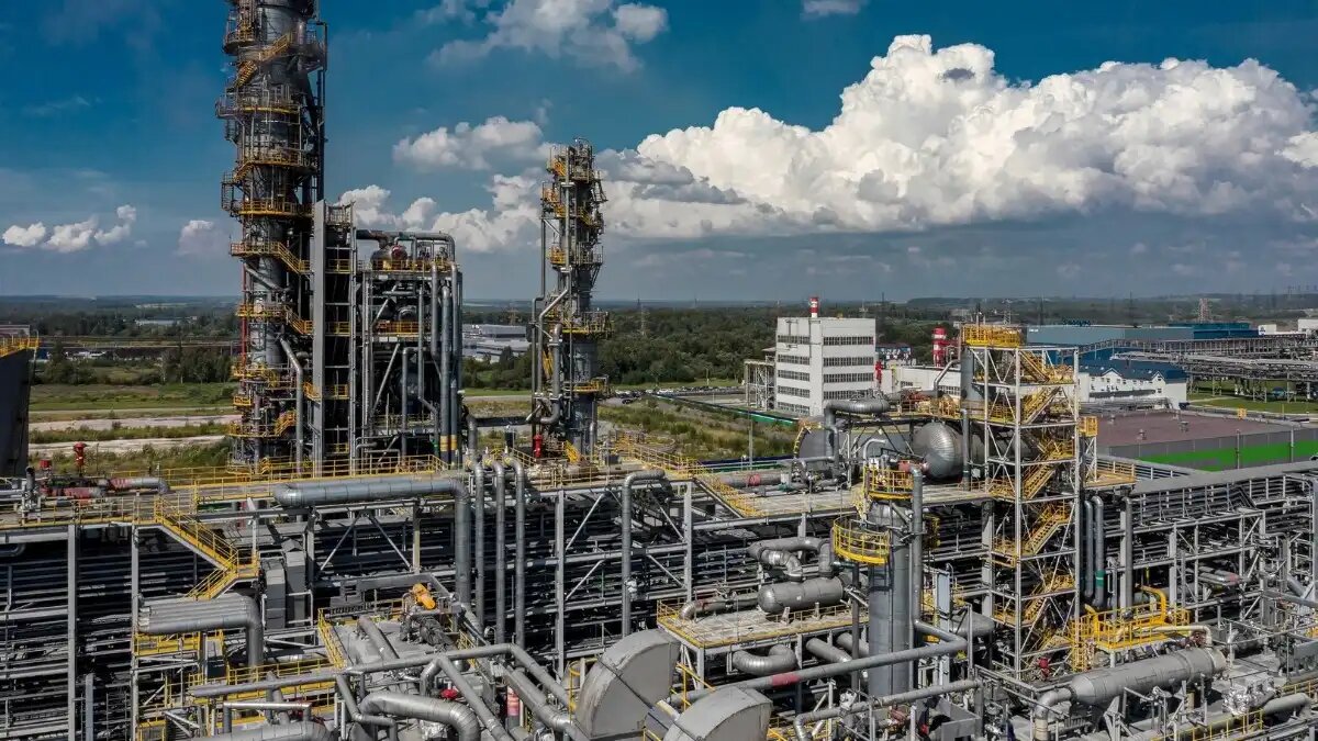 Фото:ФосАгро
Череповецкая промышленная площадка группы «ФосАгро» – крупнейшего поставщик всех видов удобрений на российский рынок