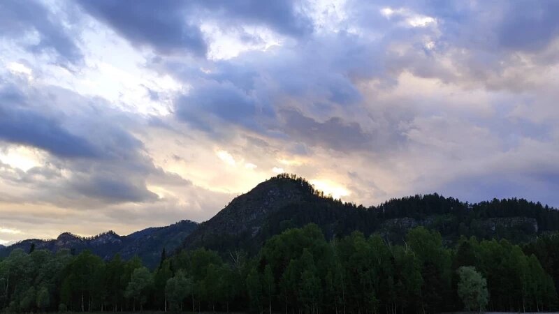     Катунь на закате. Александр Целовальников