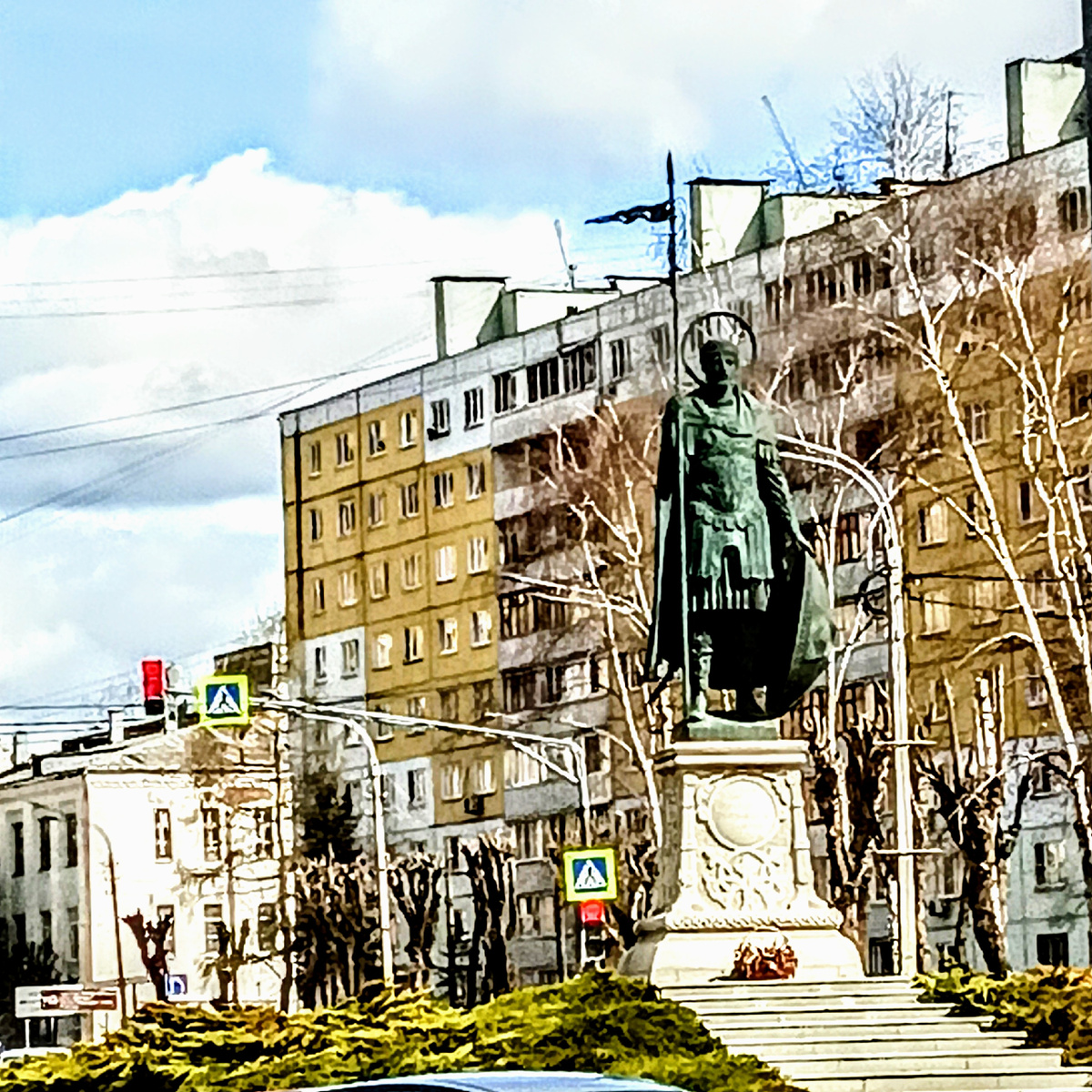 Памятник Дмитрию Солунскому. Дмитров. Апрель 2024. Отредактировано в 2025 году. Принадлежит автору, если не указано иное. 