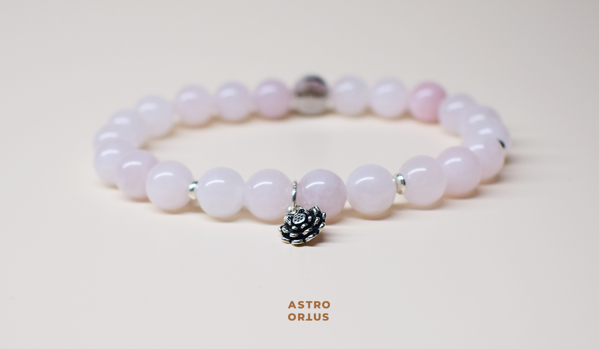 Браслет из розового кварца с серебром ручной работы от Астро Ортус