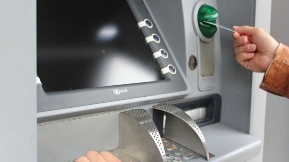    Жители Горно-Алтайска "подарили" мошенникам 5 млн рублей. Источник: pixabay.com