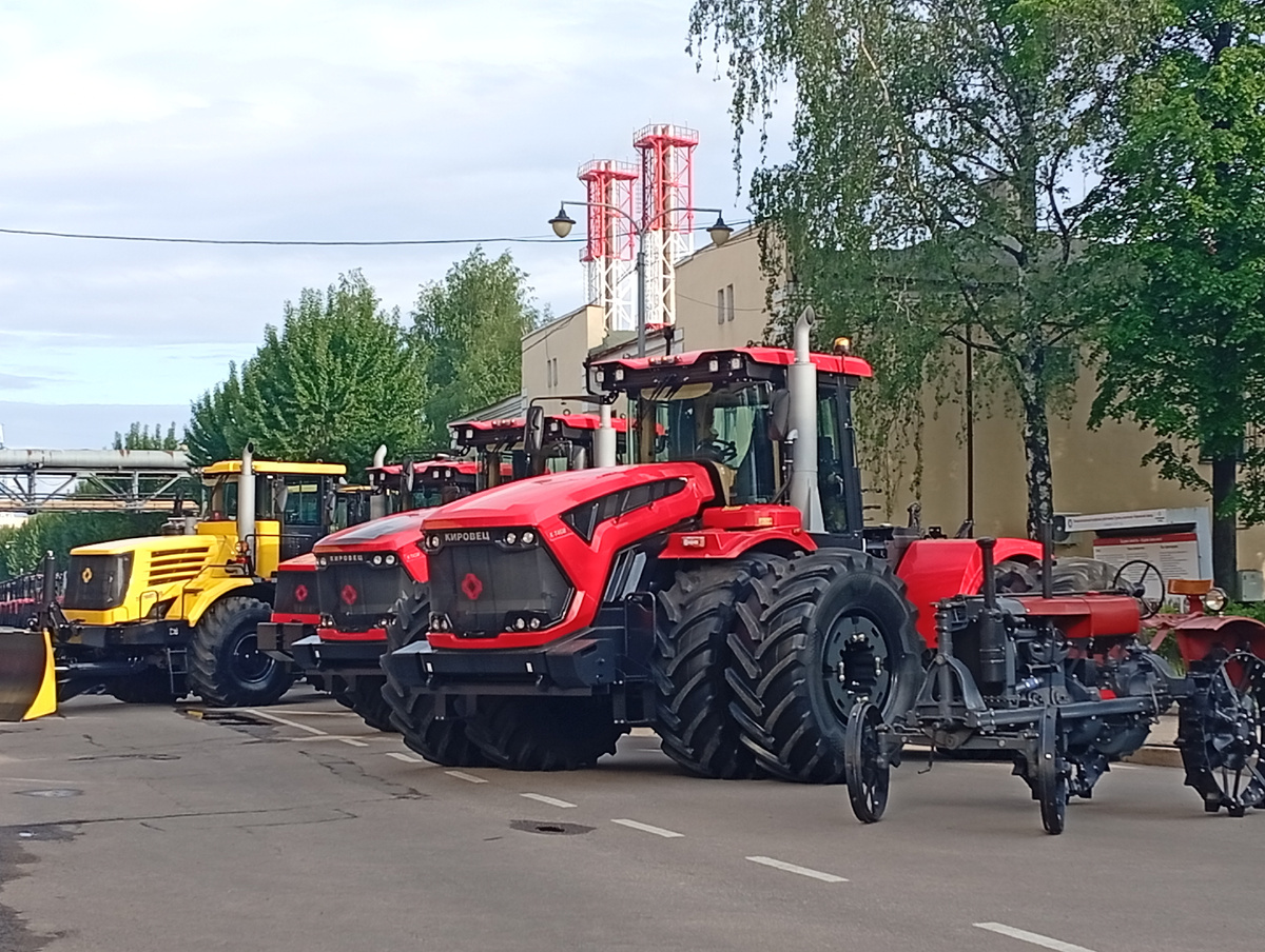 Трактора- от первенца до современных моделей. 