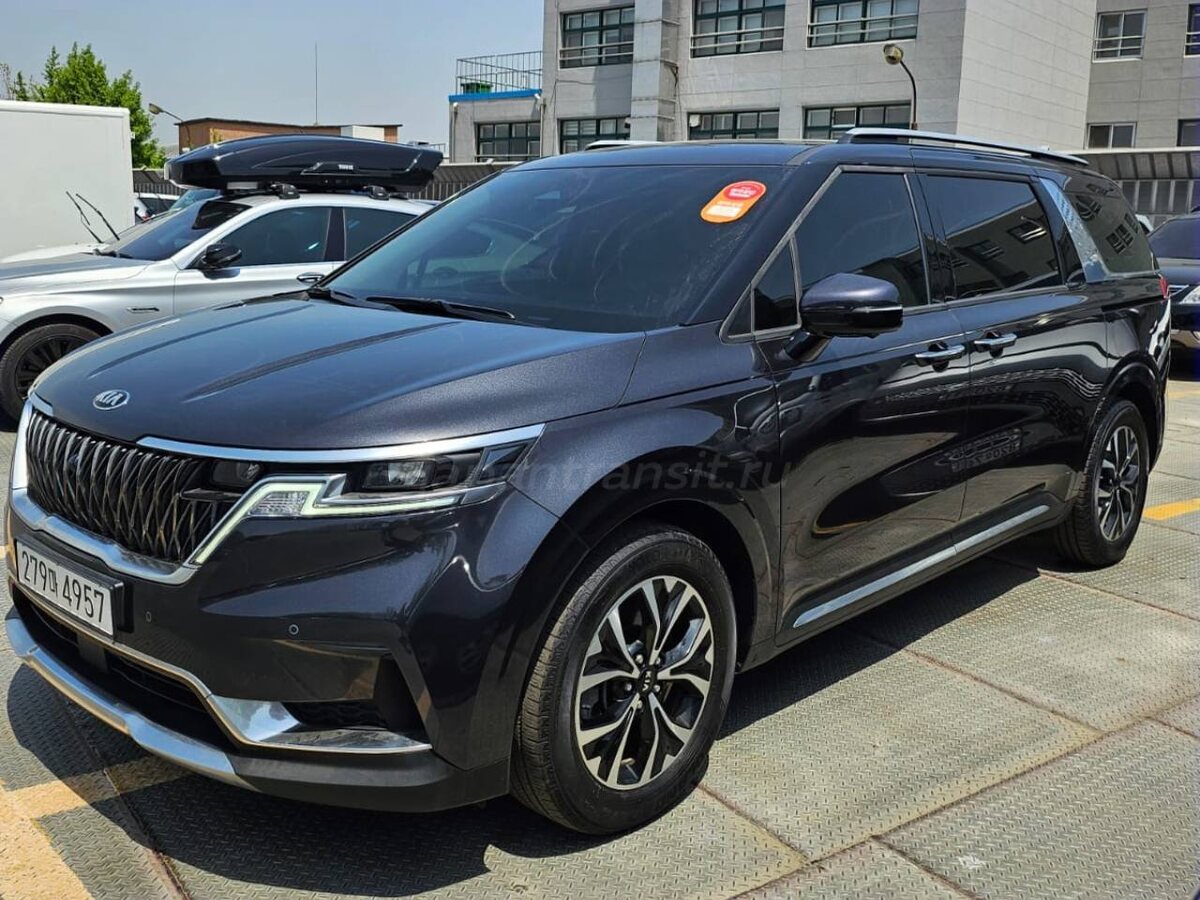 Kia Carnival. Источник: скриншот из Телеграмм канала "Япония Транзит"