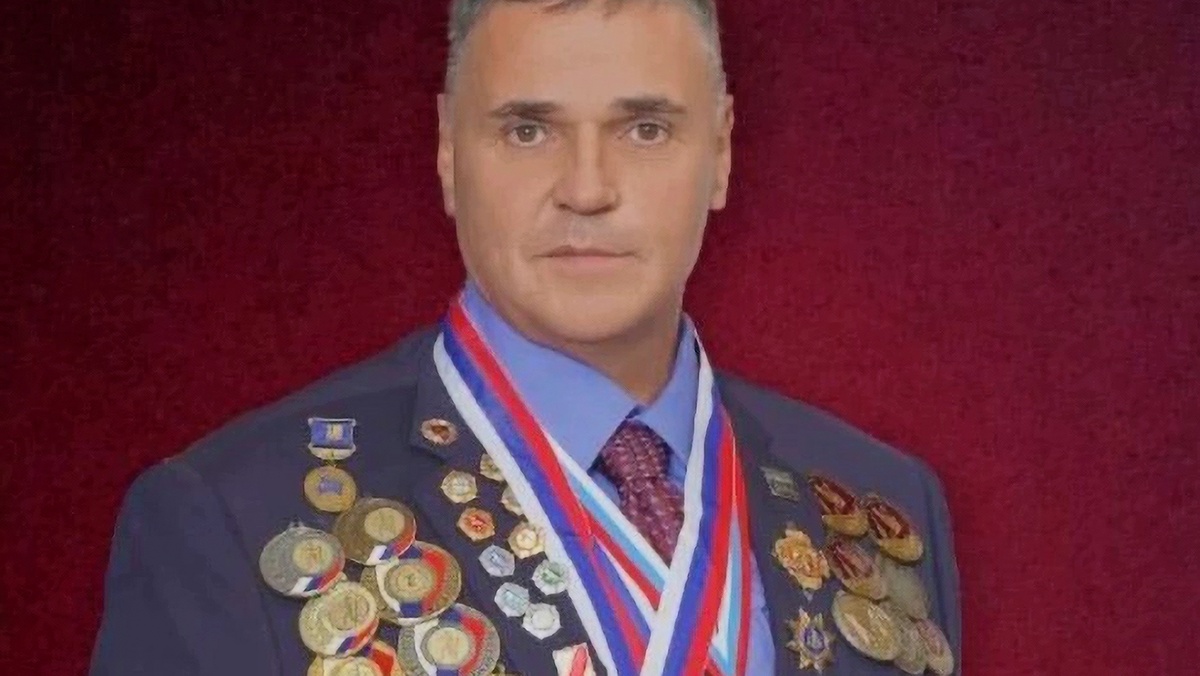 Эти глаза напротив...