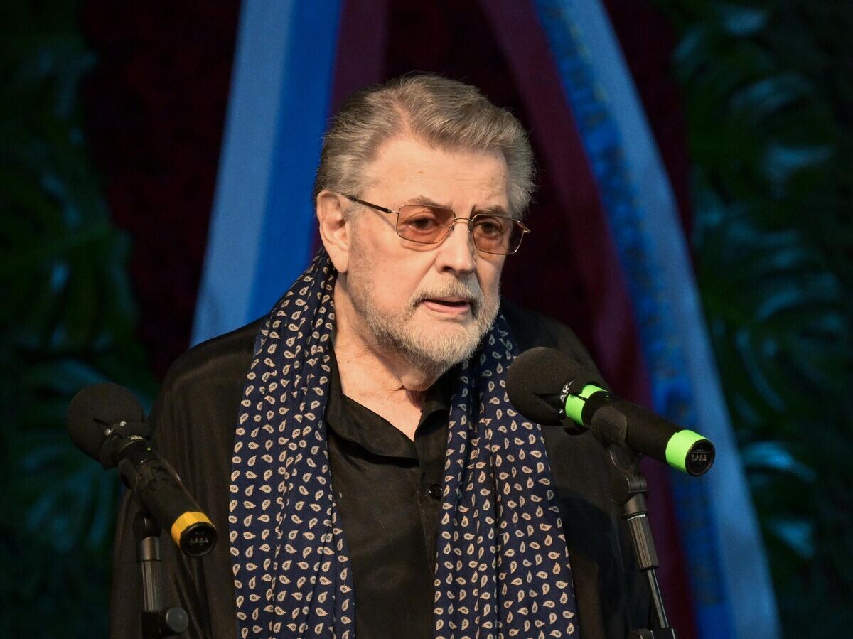    Народный артист России, президент Театра сатиры Александр Ширвиндт© РИА Новости / Владимир Астапкович