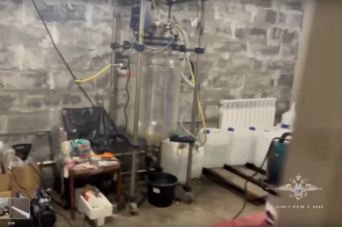    18 кг мефа. Астраханец организовал нарколабораторию на Урале