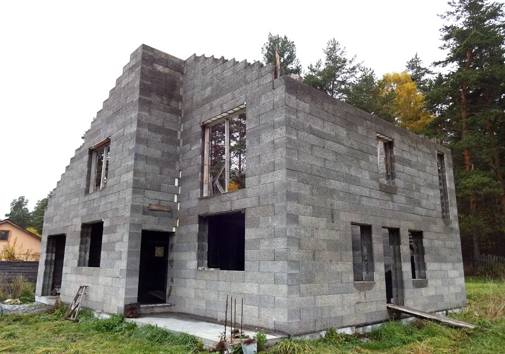 Дом совсем без крыши