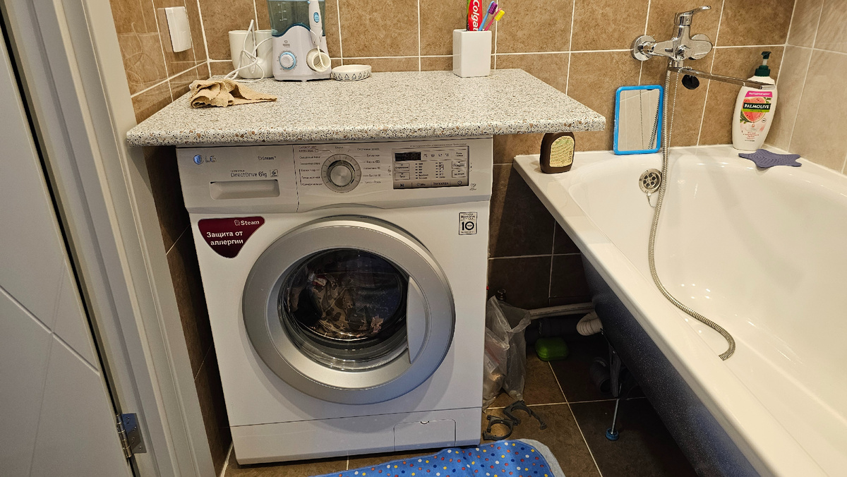 Вот так бы выглядела старая столешница, от которой мы отказались.