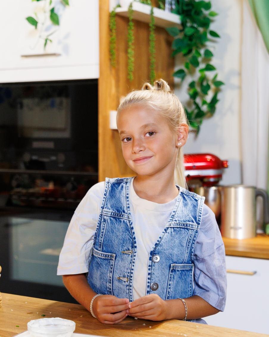 Телеканал "Карусель"
Стефания Масленникова, ведущая программы "Еда как в сказке".