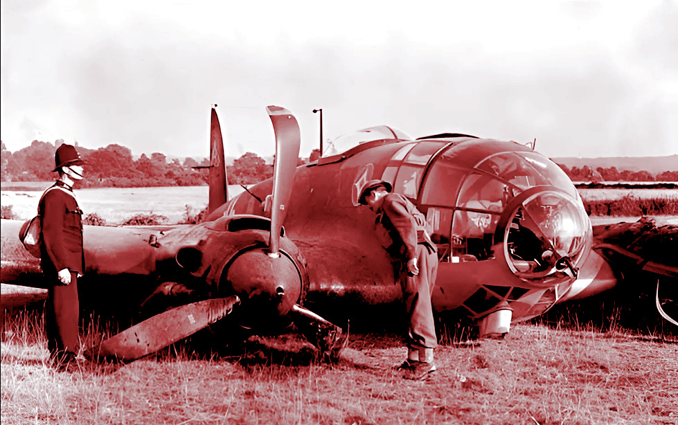 Heinkel He 111, сбитый во время авианалёта на Биггин-Хилл, графство Суррей.
