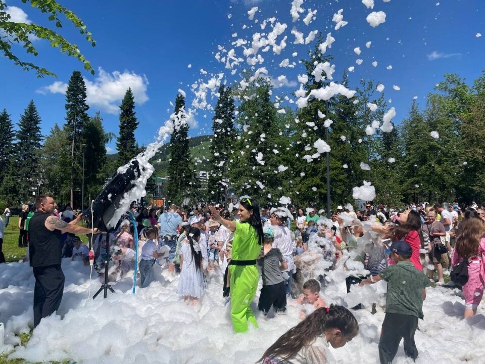    День защиты детей в Горно-Алтайске. Источник: Виталий Барабаш