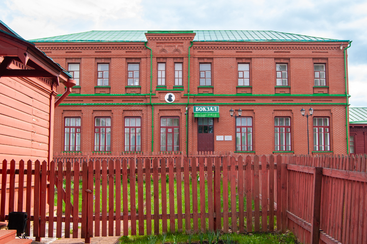 Станция Лев Толстой