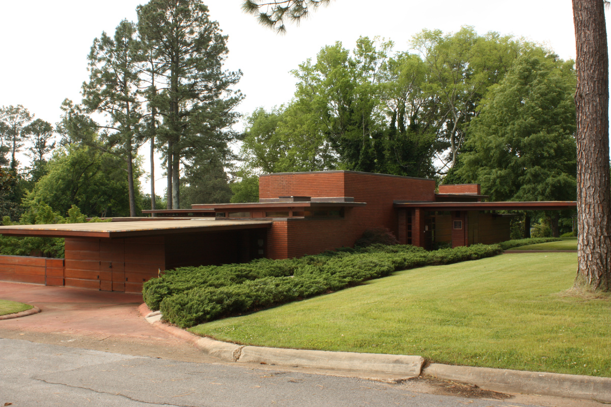 Фрэнк Ллойд Райт. Дом Розенбаума во Флоренции. 1938 — 1948. Подъезд. Фото irs_4u, flickr.